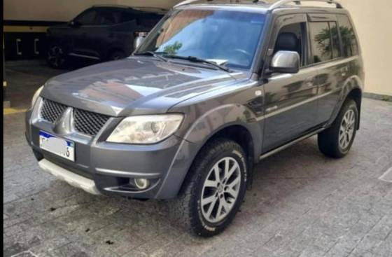 MITSUBISHI PAJERO TR4 2.0 4X4 16V 140CV FLEX 4P AUTOMÁTICO MITSUBISHI PAJERO TR4 2.0 4X4 16V 140CV FLEX 4P AUTOMÁTICO